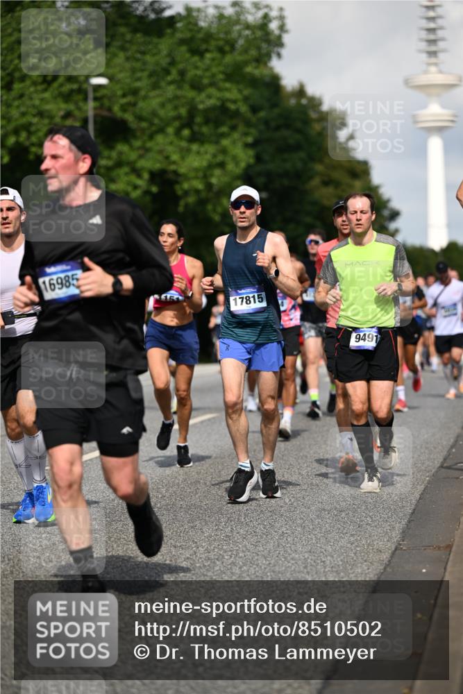 29.06.2025 - hella hamburg halbmarathon Dr. Thomas Lammeyer http://msf.ph/oto/8510502 29.06.2025 09:59:34 Kennedybrücke 1143, 1151, 1216, 1461, 1507, 1630, 1689, 1706, 2260, 2884, 3060, 3399, 3654, 3692, 3945, 4033, 4088, 4127, 4324, 4345, 4346, 4601, 4938, 5116, 5708, 6009, 6134, 6481, 6994, 7056, 7100, 7224, 7269, 7332, 7367, 7657, 8205, 8234, 8390, 8668, 8821, 8899, 8977, 9074, 9491, 9551, 9934, 10596, 10603, 10811, 11009, 11356 meine-sportfotos.de