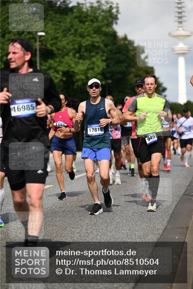 29.06.2025 - hella hamburg halbmarathon Dr. Thomas Lammeyer http://msf.ph/oto/8510504 29.06.2025 09:59:34 Kennedybrücke 1143, 1151, 1216, 1461, 1507, 1630, 1689, 1706, 2260, 2884, 3060, 3399, 3654, 3692, 3945, 4033, 4088, 4127, 4324, 4345, 4346, 4601, 4938, 5116, 5708, 6009, 6134, 6481, 6994, 7056, 7100, 7224, 7269, 7332, 7367, 7657, 8205, 8234, 8390, 8668, 8821, 8899, 8977, 9074, 9491, 9551, 9934, 10596, 10603, 10811, 11009, 11356 meine-sportfotos.de
