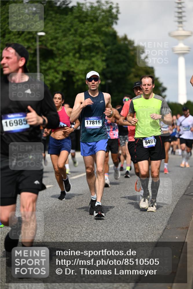 29.06.2025 - hella hamburg halbmarathon Dr. Thomas Lammeyer http://msf.ph/oto/8510505 29.06.2025 09:59:35 Kennedybrücke 1143, 1151, 1216, 1257, 1461, 1507, 1630, 1689, 1706, 2250, 2260, 2884, 3060, 3399, 3654, 3692, 3945, 4033, 4088, 4127, 4324, 4346, 4557, 4601, 4938, 5116, 5708, 6009, 6134, 6168, 6481, 6994, 7056, 7100, 7224, 7269, 7332, 7367, 7657, 8234, 8390, 8668, 8821, 8899, 8977, 9074, 9491, 9551, 9934, 10596, 10603, 10811, 11009, 11356 meine-sportfotos.de