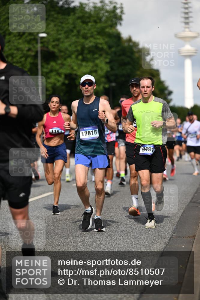 29.06.2025 - hella hamburg halbmarathon Dr. Thomas Lammeyer http://msf.ph/oto/8510507 29.06.2025 09:59:35 Kennedybrücke 1143, 1151, 1216, 1257, 1461, 1507, 1630, 1689, 1706, 2250, 2260, 2884, 3060, 3399, 3654, 3692, 3945, 4033, 4088, 4127, 4324, 4346, 4557, 4601, 4938, 5116, 5708, 6009, 6134, 6168, 6481, 6994, 7056, 7100, 7224, 7269, 7332, 7367, 7657, 8234, 8390, 8668, 8821, 8899, 8977, 9074, 9491, 9551, 9934, 10596, 10603, 10811, 11009, 11356 meine-sportfotos.de