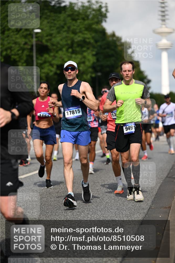 29.06.2025 - hella hamburg halbmarathon Dr. Thomas Lammeyer http://msf.ph/oto/8510508 29.06.2025 09:59:35 Kennedybrücke 1143, 1151, 1216, 1257, 1461, 1507, 1630, 1689, 1706, 2250, 2260, 2884, 3060, 3399, 3654, 3692, 3945, 4033, 4088, 4127, 4324, 4346, 4557, 4601, 4938, 5116, 5708, 6009, 6134, 6168, 6481, 6994, 7056, 7100, 7224, 7269, 7332, 7367, 7657, 8234, 8390, 8668, 8821, 8899, 8977, 9074, 9491, 9551, 9934, 10596, 10603, 10811, 11009, 11356 meine-sportfotos.de