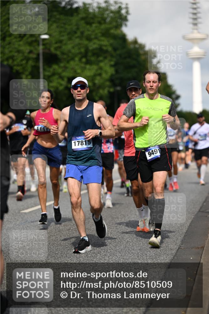 29.06.2025 - hella hamburg halbmarathon Dr. Thomas Lammeyer http://msf.ph/oto/8510509 29.06.2025 09:59:35 Kennedybrücke 1143, 1151, 1216, 1257, 1461, 1507, 1630, 1689, 1706, 2250, 2260, 2884, 3060, 3399, 3654, 3692, 3945, 4033, 4088, 4127, 4324, 4346, 4557, 4601, 4938, 5116, 5708, 6009, 6134, 6168, 6481, 6994, 7056, 7100, 7224, 7269, 7332, 7367, 7657, 8234, 8390, 8668, 8821, 8899, 8977, 9074, 9491, 9551, 9934, 10596, 10603, 10811, 11009, 11356 meine-sportfotos.de
