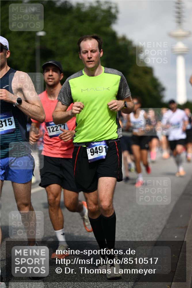 29.06.2025 - hella hamburg halbmarathon Dr. Thomas Lammeyer http://msf.ph/oto/8510517 29.06.2025 09:59:36 Kennedybrücke 1143, 1151, 1216, 1257, 1267, 1461, 1507, 1630, 1689, 1706, 2250, 2260, 2818, 2884, 3060, 3399, 3543, 3654, 3692, 3945, 4033, 4088, 4127, 4324, 4346, 4557, 4601, 4938, 5116, 5708, 6009, 6115, 6134, 6168, 6481, 6994, 7056, 7100, 7224, 7269, 7332, 7367, 7657, 8234, 8273, 8390, 8668, 8821, 8977, 9074, 9491, 9551, 9934, 10596, 10603, 10811, 11009, 11356 meine-sportfotos.de
