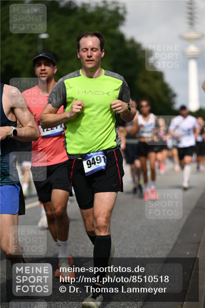 29.06.2025 - hella hamburg halbmarathon Dr. Thomas Lammeyer http://msf.ph/oto/8510518 29.06.2025 09:59:37 Kennedybrücke 1143, 1151, 1216, 1257, 1267, 1461, 1507, 1630, 1689, 1706, 2250, 2260, 2504, 2818, 2884, 3060, 3399, 3543, 3654, 3692, 3945, 4033, 4088, 4127, 4324, 4346, 4557, 4601, 4938, 5116, 5708, 6115, 6134, 6168, 6481, 6994, 7056, 7100, 7224, 7269, 7332, 7367, 7657, 8234, 8273, 8390, 8668, 8821, 8977, 9074, 9491, 9551, 9934, 10596, 10603, 10811, 11009, 11356 meine-sportfotos.de