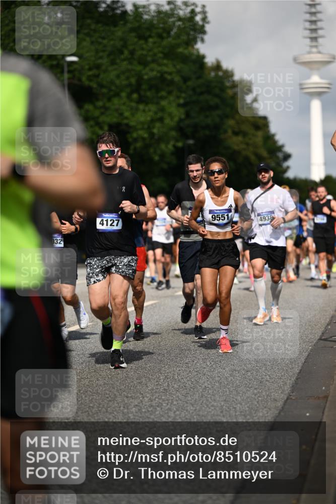 29.06.2025 - hella hamburg halbmarathon Dr. Thomas Lammeyer http://msf.ph/oto/8510524 29.06.2025 09:59:38 Kennedybrücke 1143, 1151, 1216, 1257, 1267, 1461, 1507, 1689, 1706, 2250, 2260, 2504, 2818, 2884, 3060, 3399, 3543, 3654, 3692, 3945, 4033, 4088, 4127, 4324, 4346, 4557, 4601, 4938, 5116, 5708, 6115, 6134, 6168, 6481, 6994, 7056, 7100, 7224, 7269, 7332, 7367, 7657, 8234, 8273, 8390, 8668, 8821, 8977, 9074, 9491, 9551, 9934, 10596, 10603, 10811, 11009, 11356 meine-sportfotos.de