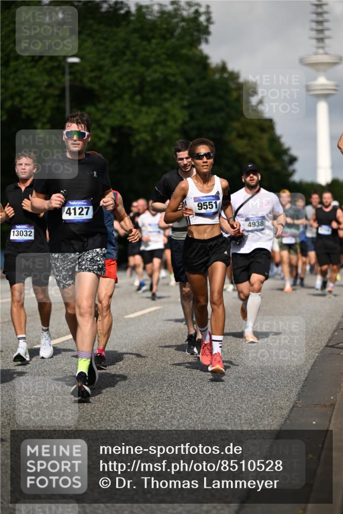 29.06.2025 - hella hamburg halbmarathon Dr. Thomas Lammeyer http://msf.ph/oto/8510528 29.06.2025 09:59:38 Kennedybrücke 1143, 1151, 1216, 1257, 1267, 1461, 1507, 1689, 1706, 2250, 2260, 2504, 2818, 2884, 3060, 3399, 3543, 3654, 3692, 3945, 4033, 4088, 4127, 4324, 4346, 4557, 4601, 4938, 5116, 5708, 6115, 6134, 6168, 6481, 6994, 7056, 7100, 7224, 7269, 7332, 7367, 7657, 8234, 8273, 8390, 8668, 8821, 8977, 9074, 9491, 9551, 9934, 10596, 10603, 10811, 11009, 11356 meine-sportfotos.de