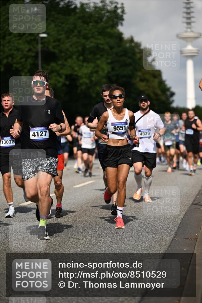 29.06.2025 - hella hamburg halbmarathon Dr. Thomas Lammeyer http://msf.ph/oto/8510529 29.06.2025 09:59:38 Kennedybrücke 1143, 1151, 1216, 1257, 1267, 1461, 1507, 1689, 1706, 2250, 2260, 2504, 2818, 2884, 3060, 3399, 3543, 3654, 3692, 3945, 4033, 4088, 4127, 4324, 4346, 4557, 4601, 4938, 5116, 5708, 6115, 6134, 6168, 6481, 6994, 7056, 7100, 7224, 7269, 7332, 7367, 7657, 8234, 8273, 8390, 8668, 8821, 8977, 9074, 9491, 9551, 9934, 10596, 10603, 10811, 11009, 11356 meine-sportfotos.de