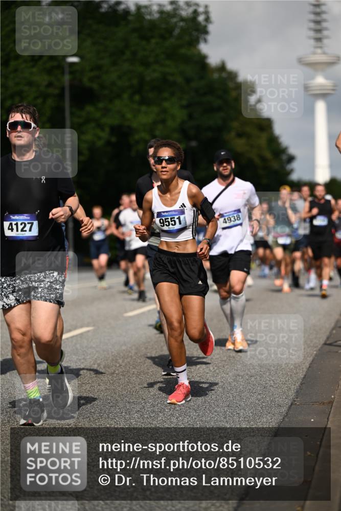 29.06.2025 - hella hamburg halbmarathon Dr. Thomas Lammeyer http://msf.ph/oto/8510532 29.06.2025 09:59:39 Kennedybrücke 1143, 1151, 1216, 1257, 1267, 1461, 1507, 1689, 1706, 2250, 2260, 2504, 2818, 2884, 3060, 3399, 3543, 3654, 3692, 3945, 4033, 4088, 4127, 4324, 4346, 4557, 4601, 4938, 5116, 5708, 6115, 6134, 6168, 6481, 6994, 7056, 7100, 7224, 7269, 7332, 7367, 7657, 8234, 8273, 8390, 8668, 8821, 8977, 9074, 9491, 9551, 9934, 10408, 10596, 10603, 10811, 11009, 11356 meine-sportfotos.de