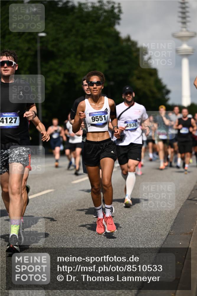 29.06.2025 - hella hamburg halbmarathon Dr. Thomas Lammeyer http://msf.ph/oto/8510533 29.06.2025 09:59:39 Kennedybrücke 1143, 1151, 1216, 1257, 1267, 1461, 1507, 1689, 1706, 2250, 2260, 2504, 2818, 2884, 3060, 3399, 3543, 3654, 3692, 3945, 4033, 4088, 4127, 4324, 4346, 4557, 4601, 4938, 5116, 5708, 6115, 6134, 6168, 6481, 6994, 7056, 7100, 7224, 7269, 7332, 7367, 7657, 8234, 8273, 8390, 8668, 8821, 8977, 9074, 9491, 9551, 9934, 10408, 10596, 10603, 10811, 11009, 11356 meine-sportfotos.de