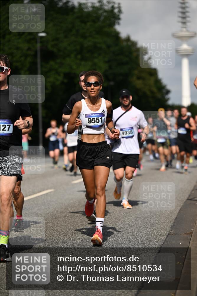 29.06.2025 - hella hamburg halbmarathon Dr. Thomas Lammeyer http://msf.ph/oto/8510534 29.06.2025 09:59:39 Kennedybrücke 1143, 1151, 1216, 1257, 1267, 1461, 1507, 1689, 1706, 2250, 2260, 2504, 2818, 2884, 3060, 3399, 3543, 3654, 3692, 3945, 4033, 4088, 4127, 4324, 4346, 4557, 4601, 4938, 5116, 5708, 6115, 6134, 6168, 6481, 6994, 7056, 7100, 7224, 7269, 7332, 7367, 7657, 8234, 8273, 8390, 8668, 8821, 8977, 9074, 9491, 9551, 9934, 10408, 10596, 10603, 10811, 11009, 11356 meine-sportfotos.de