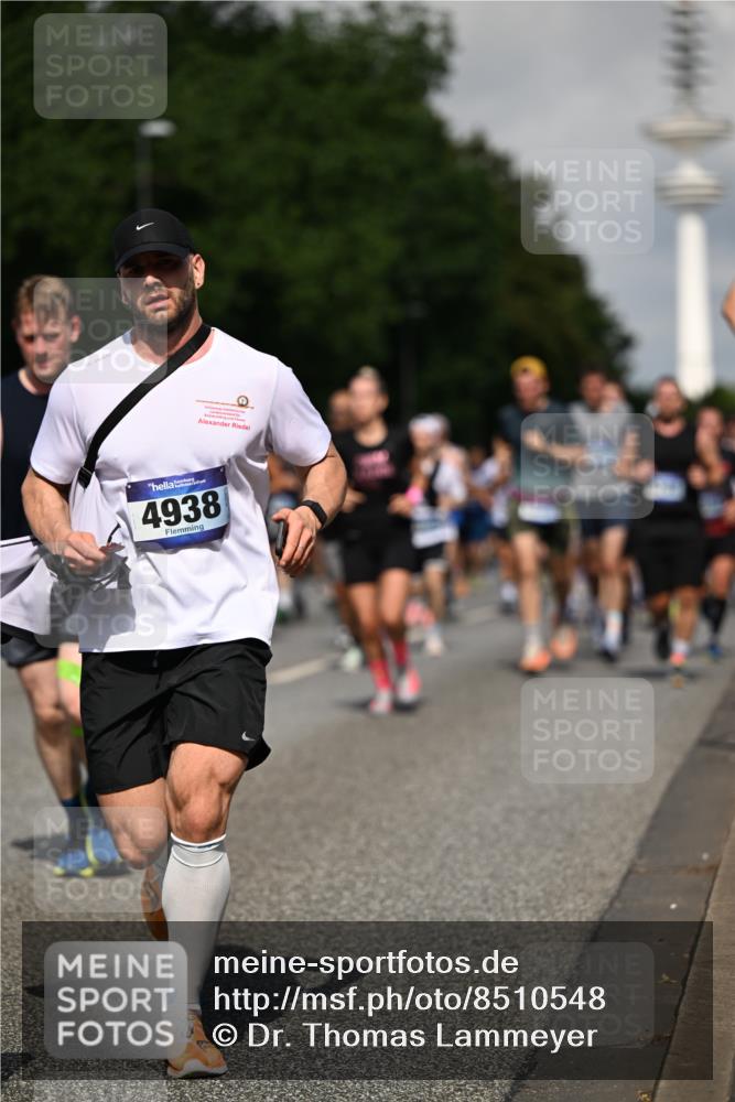 29.06.2025 - hella hamburg halbmarathon Dr. Thomas Lammeyer http://msf.ph/oto/8510548 29.06.2025 09:59:41 Kennedybrücke 1143, 1151, 1216, 1257, 1267, 1461, 1507, 1689, 1976, 2250, 2260, 2504, 2818, 2884, 3060, 3399, 3543, 3654, 3945, 4033, 4088, 4127, 4324, 4346, 4557, 4601, 4938, 5116, 5708, 6115, 6134, 6168, 6481, 6994, 7056, 7100, 7224, 7269, 7332, 7657, 8234, 8273, 8390, 8668, 8821, 8977, 9074, 9491, 9551, 9934, 10408, 10596, 10603, 10811, 11009 meine-sportfotos.de