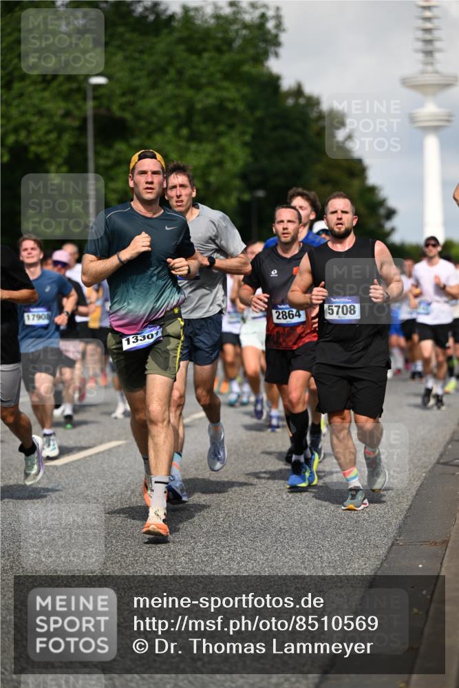 29.06.2025 - hella hamburg halbmarathon Dr. Thomas Lammeyer http://msf.ph/oto/8510569 29.06.2025 09:59:44 Kennedybrücke 1143, 1151, 1216, 1257, 1267, 1452, 1461, 1507, 1592, 1689, 1976, 2250, 2260, 2504, 2818, 2884, 3060, 3399, 3543, 3654, 3945, 4033, 4127, 4346, 4557, 4601, 4938, 5116, 5708, 6115, 6134, 6168, 6481, 6994, 7056, 7100, 7224, 7269, 7332, 7657, 8273, 8390, 8668, 8821, 8989, 9074, 9491, 9551, 9934, 10408, 10596, 10603, 10811, 10895, 11009 meine-sportfotos.de