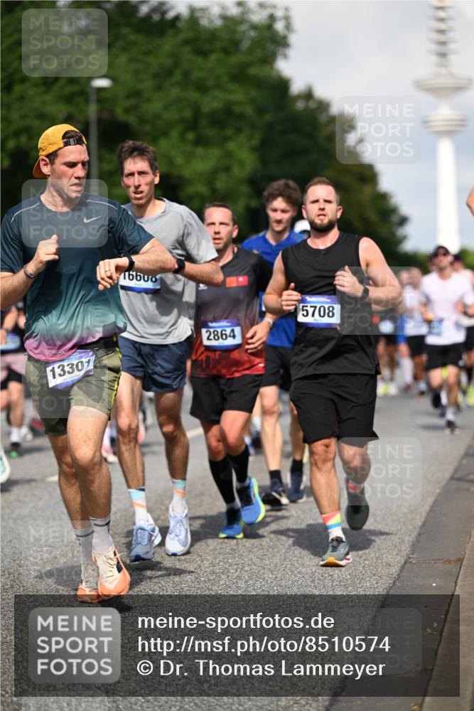 29.06.2025 - hella hamburg halbmarathon Dr. Thomas Lammeyer http://msf.ph/oto/8510574 29.06.2025 09:59:45 Kennedybrücke 1143, 1151, 1216, 1257, 1267, 1452, 1461, 1507, 1592, 1689, 1976, 2250, 2260, 2504, 2818, 2884, 3060, 3399, 3543, 3654, 3945, 4033, 4127, 4346, 4557, 4938, 5116, 5708, 6115, 6134, 6168, 6481, 6994, 7100, 7224, 7269, 7332, 7657, 8273, 8390, 8668, 8821, 8989, 9074, 9491, 9551, 9934, 10408, 10596, 10603, 10811, 10895, 11009 meine-sportfotos.de