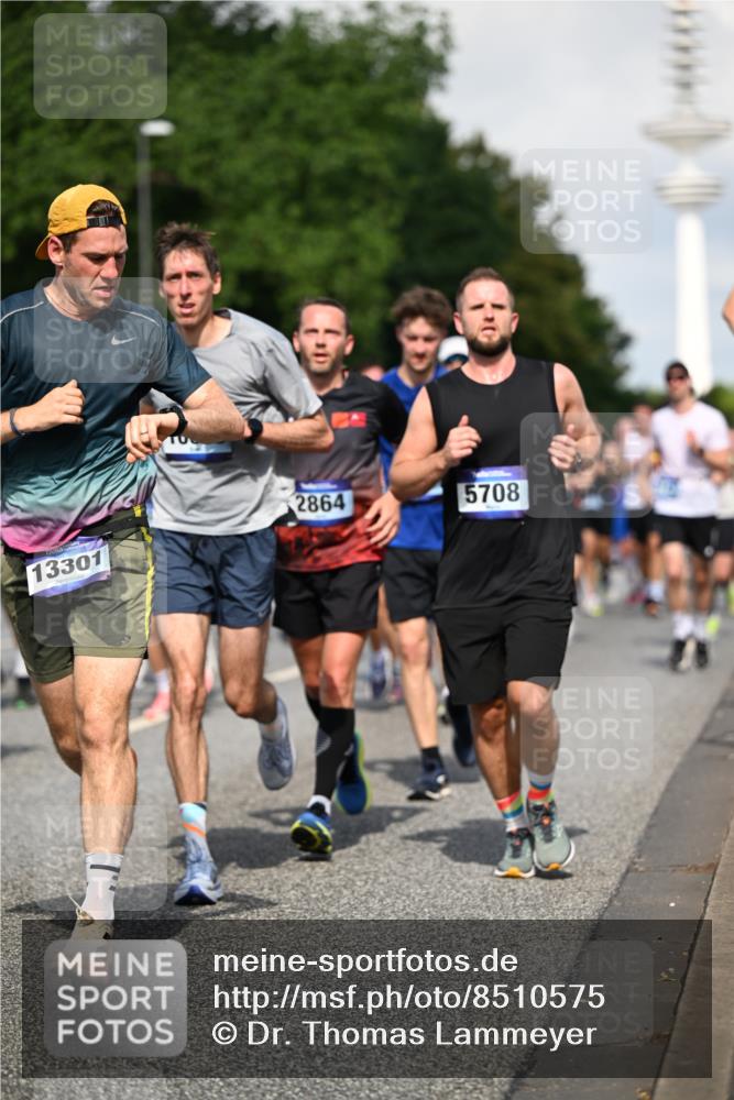 29.06.2025 - hella hamburg halbmarathon Dr. Thomas Lammeyer http://msf.ph/oto/8510575 29.06.2025 09:59:45 Kennedybrücke 1143, 1151, 1216, 1257, 1267, 1452, 1461, 1507, 1592, 1689, 1976, 2250, 2260, 2504, 2818, 2884, 3060, 3399, 3543, 3654, 3945, 4033, 4127, 4346, 4557, 4938, 5116, 5708, 6115, 6134, 6168, 6481, 6994, 7100, 7224, 7269, 7332, 7657, 8273, 8390, 8668, 8821, 8989, 9074, 9491, 9551, 9934, 10408, 10596, 10603, 10811, 10895, 11009 meine-sportfotos.de