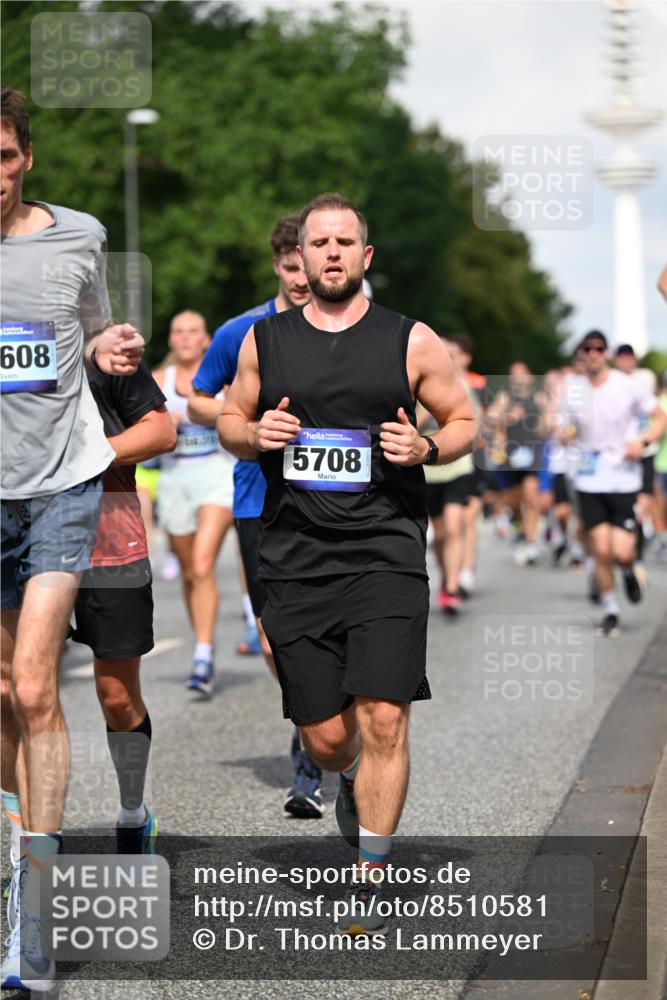 29.06.2025 - hella hamburg halbmarathon Dr. Thomas Lammeyer http://msf.ph/oto/8510581 29.06.2025 09:59:46 Kennedybrücke 1061, 1143, 1151, 1216, 1257, 1267, 1452, 1461, 1507, 1592, 1689, 1976, 2250, 2260, 2504, 2818, 2884, 3060, 3399, 3543, 3654, 3945, 4033, 4127, 4346, 4557, 4938, 5116, 5708, 6115, 6134, 6168, 6481, 6994, 7100, 7224, 7269, 7332, 7657, 8273, 8390, 8668, 8821, 8989, 9074, 9491, 9551, 9934, 10408, 10596, 10603, 10811, 10895, 11009 meine-sportfotos.de