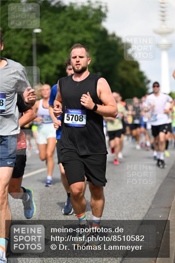 29.06.2025 - hella hamburg halbmarathon Dr. Thomas Lammeyer http://msf.ph/oto/8510582 29.06.2025 09:59:46 Kennedybrücke 1061, 1143, 1151, 1216, 1257, 1267, 1452, 1461, 1507, 1592, 1689, 1976, 2250, 2260, 2504, 2818, 2884, 3060, 3399, 3543, 3654, 3945, 4033, 4127, 4346, 4557, 4938, 5116, 5708, 6115, 6134, 6168, 6481, 6994, 7100, 7224, 7269, 7332, 7657, 8273, 8390, 8668, 8821, 8989, 9074, 9491, 9551, 9934, 10408, 10596, 10603, 10811, 10895, 11009 meine-sportfotos.de