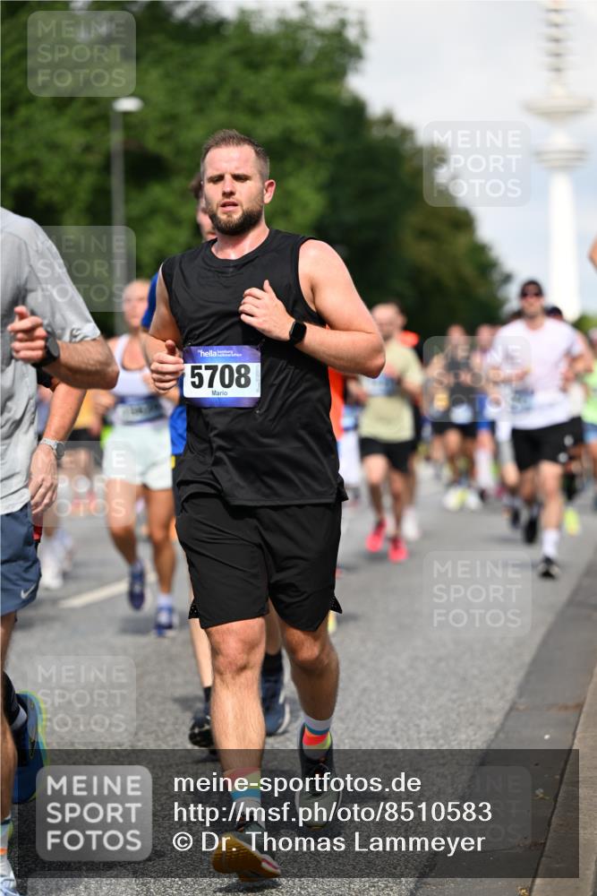 29.06.2025 - hella hamburg halbmarathon Dr. Thomas Lammeyer http://msf.ph/oto/8510583 29.06.2025 09:59:46 Kennedybrücke 1061, 1143, 1151, 1216, 1257, 1267, 1452, 1461, 1507, 1592, 1689, 1976, 2250, 2260, 2504, 2818, 2884, 3060, 3399, 3543, 3654, 3945, 4033, 4127, 4346, 4557, 4938, 5116, 5708, 6115, 6134, 6168, 6481, 6994, 7100, 7224, 7269, 7332, 7657, 8273, 8390, 8668, 8821, 8989, 9074, 9491, 9551, 9934, 10408, 10596, 10603, 10811, 10895, 11009 meine-sportfotos.de