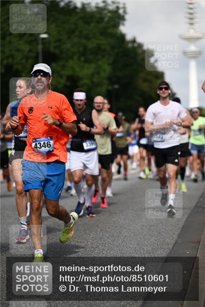 29.06.2025 - hella hamburg halbmarathon Dr. Thomas Lammeyer http://msf.ph/oto/8510601 29.06.2025 09:59:48 Kennedybrücke 1061, 1143, 1151, 1216, 1257, 1267, 1452, 1507, 1592, 1689, 1976, 2250, 2260, 2504, 2818, 2884, 3060, 3399, 3543, 3945, 4033, 4127, 4346, 4557, 4938, 5116, 5607, 5708, 6115, 6134, 6168, 6481, 6994, 7100, 7224, 7332, 8273, 8390, 8668, 8821, 8989, 9074, 9491, 9551, 9934, 10408, 10596, 10603, 10811, 10895, 11009 meine-sportfotos.de