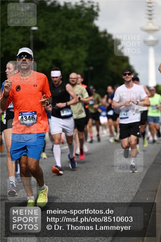 29.06.2025 - hella hamburg halbmarathon Dr. Thomas Lammeyer http://msf.ph/oto/8510603 29.06.2025 09:59:48 Kennedybrücke 1061, 1143, 1151, 1216, 1257, 1267, 1452, 1507, 1592, 1689, 1976, 2250, 2260, 2504, 2818, 2884, 3060, 3399, 3543, 3945, 4033, 4127, 4346, 4557, 4938, 5116, 5607, 5708, 6115, 6134, 6168, 6481, 6994, 7100, 7224, 7332, 8273, 8390, 8668, 8821, 8989, 9074, 9491, 9551, 9934, 10408, 10596, 10603, 10811, 10895, 11009 meine-sportfotos.de