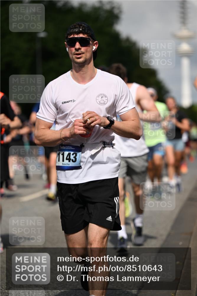 29.06.2025 - hella hamburg halbmarathon Dr. Thomas Lammeyer http://msf.ph/oto/8510643 29.06.2025 09:59:51 Kennedybrücke 1061, 1120, 1143, 1216, 1257, 1267, 1452, 1507, 1592, 1976, 2250, 2260, 2504, 2818, 2884, 2953, 3060, 3399, 3543, 3945, 4127, 4346, 4557, 4938, 5116, 5607, 5708, 6115, 6134, 6168, 6481, 6994, 7100, 7224, 7583, 7943, 8273, 8390, 8668, 8821, 8989, 9074, 9551, 10408, 10596, 10603, 10811, 10895, 11009 meine-sportfotos.de