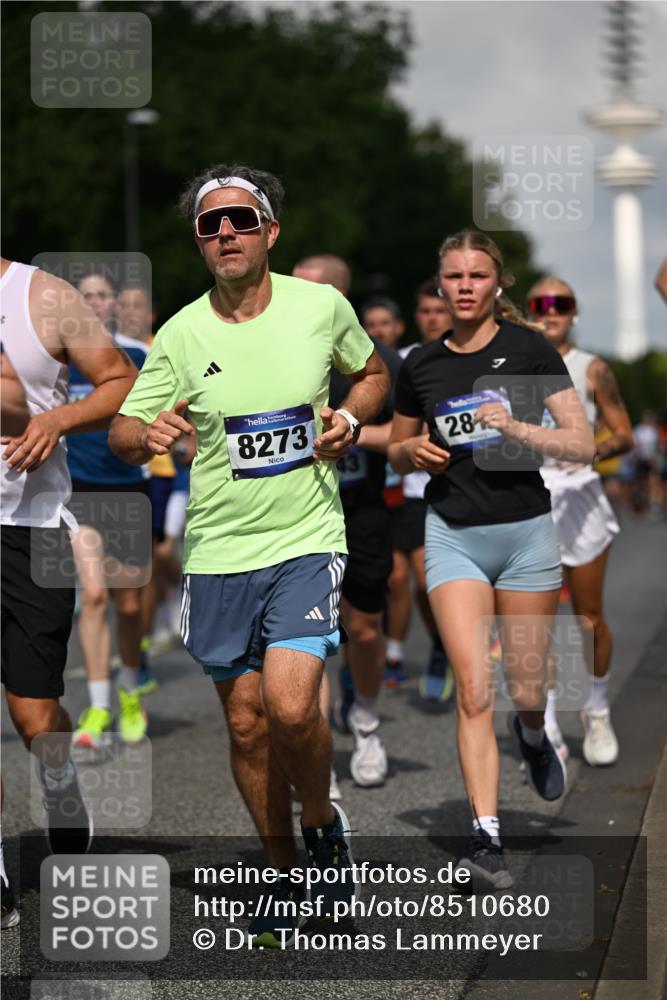 29.06.2025 - hella hamburg halbmarathon Dr. Thomas Lammeyer http://msf.ph/oto/8510680 29.06.2025 09:59:54 Kennedybrücke 1061, 1120, 1143, 1257, 1267, 1452, 1502, 1507, 1592, 1976, 2250, 2260, 2504, 2818, 2884, 2953, 3060, 3399, 3543, 4346, 4557, 5116, 5600, 5607, 5708, 6115, 6134, 6168, 6994, 7100, 7178, 7224, 7583, 7943, 8273, 8390, 8668, 8821, 8989, 9074, 10408, 10596, 10603, 10895, 11009 meine-sportfotos.de