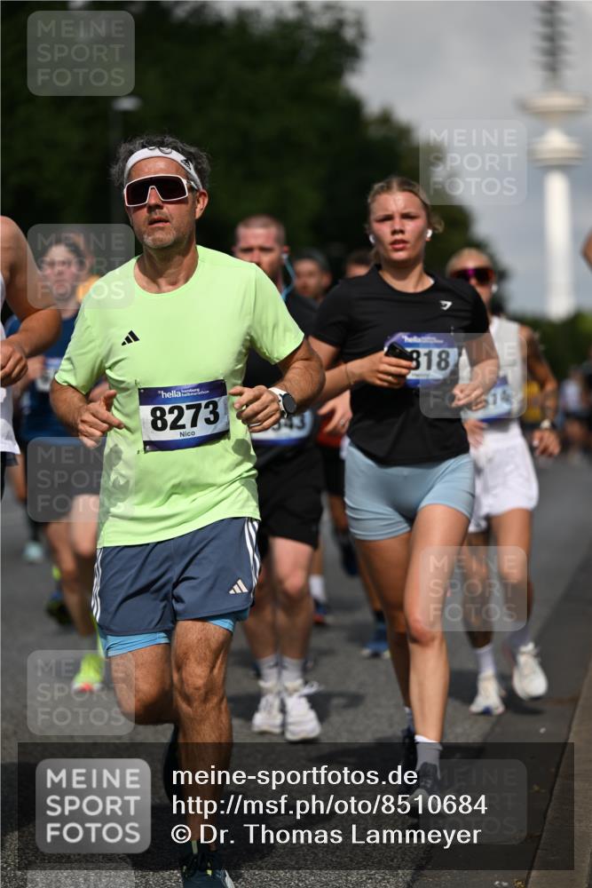 29.06.2025 - hella hamburg halbmarathon Dr. Thomas Lammeyer http://msf.ph/oto/8510684 29.06.2025 09:59:54 Kennedybrücke 1061, 1120, 1143, 1257, 1267, 1452, 1502, 1507, 1592, 1976, 2250, 2260, 2504, 2818, 2884, 2953, 3060, 3399, 3543, 4346, 4557, 5116, 5600, 5607, 5708, 6115, 6134, 6168, 6994, 7100, 7178, 7224, 7583, 7943, 8273, 8390, 8668, 8821, 8989, 9074, 10408, 10596, 10603, 10895, 11009 meine-sportfotos.de