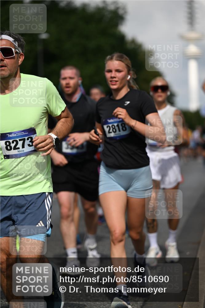 29.06.2025 - hella hamburg halbmarathon Dr. Thomas Lammeyer http://msf.ph/oto/8510690 29.06.2025 09:59:55 Kennedybrücke 1061, 1120, 1143, 1257, 1267, 1452, 1502, 1507, 1592, 1976, 2250, 2260, 2504, 2818, 2884, 2953, 3060, 3399, 3543, 4346, 4557, 5116, 5600, 5607, 5708, 6115, 6134, 6168, 6994, 7100, 7178, 7224, 7583, 7943, 8273, 8390, 8668, 8821, 8989, 9074, 10408, 10596, 10603, 10895, 11009 meine-sportfotos.de