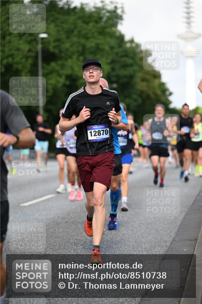 29.06.2025 - hella hamburg halbmarathon Dr. Thomas Lammeyer http://msf.ph/oto/8510738 29.06.2025 09:59:58 Kennedybrücke 1061, 1120, 1143, 1257, 1267, 1452, 1499, 1502, 1507, 1592, 1976, 2250, 2260, 2504, 2818, 2884, 2953, 3060, 3399, 3543, 4346, 4557, 5116, 5600, 5607, 5708, 5978, 6115, 6134, 6168, 6994, 7178, 7583, 7943, 8273, 8390, 8668, 8821, 8989, 9074, 9793, 10408, 10596, 10603, 10891, 10895, 11009 meine-sportfotos.de