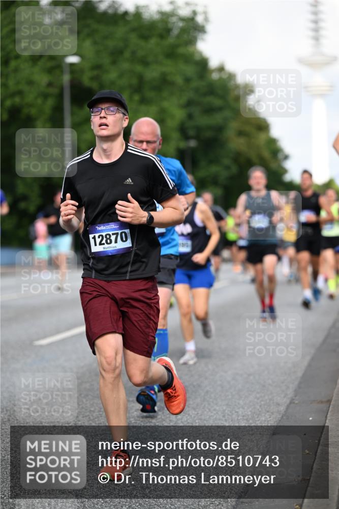 29.06.2025 - hella hamburg halbmarathon Dr. Thomas Lammeyer http://msf.ph/oto/8510743 29.06.2025 09:59:59 Kennedybrücke 1061, 1120, 1143, 1257, 1267, 1452, 1499, 1502, 1507, 1592, 1976, 2250, 2260, 2504, 2818, 2884, 2953, 3060, 3399, 3543, 4077, 4346, 4557, 5116, 5600, 5607, 5708, 5978, 6115, 6134, 6168, 7178, 7583, 7943, 8273, 8390, 8668, 8821, 8989, 9074, 9793, 10408, 10596, 10603, 10891, 10895, 11009 meine-sportfotos.de