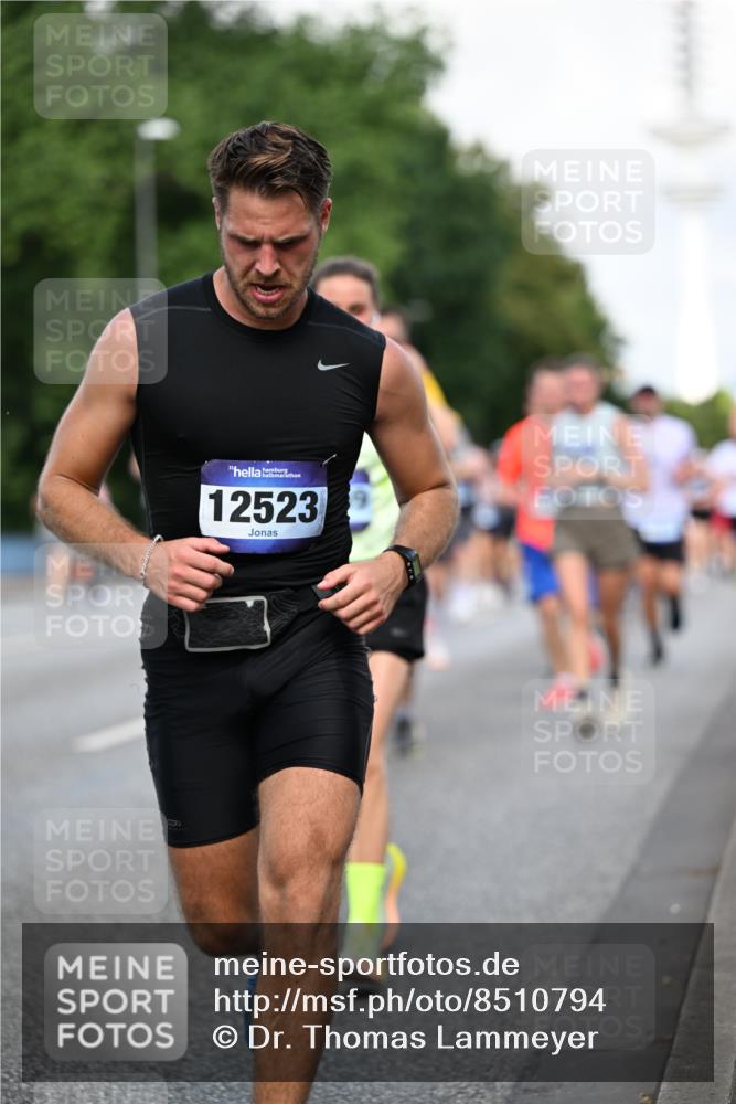 29.06.2025 - hella hamburg halbmarathon Dr. Thomas Lammeyer http://msf.ph/oto/8510794 29.06.2025 10:00:05 Kennedybrücke 1061, 1120, 1257, 1267, 1452, 1499, 1502, 1592, 1976, 2250, 2504, 2818, 2953, 3256, 3543, 4077, 4557, 4711, 5482, 5600, 5607, 5978, 6115, 6168, 6511, 6512, 7178, 7583, 7943, 8273, 8335, 8989, 9638, 9695, 9793, 10408, 10891, 10895, 11124 meine-sportfotos.de