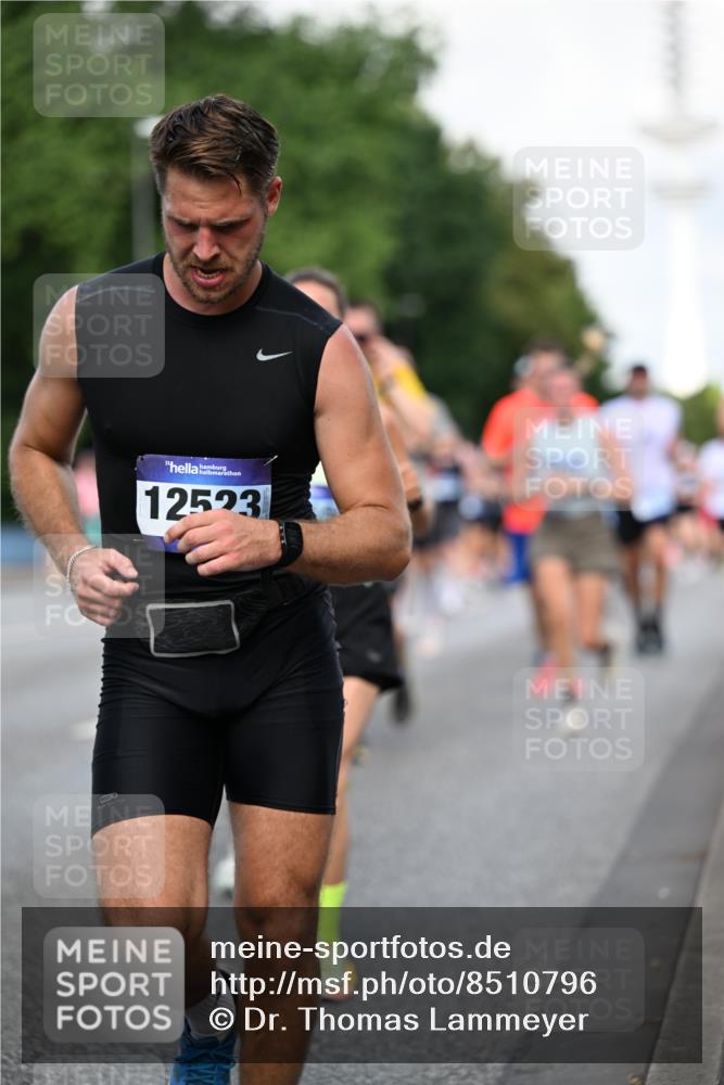 29.06.2025 - hella hamburg halbmarathon Dr. Thomas Lammeyer http://msf.ph/oto/8510796 29.06.2025 10:00:05 Kennedybrücke 1061, 1120, 1257, 1267, 1452, 1499, 1502, 1592, 1976, 2250, 2504, 2818, 2953, 3256, 3543, 4077, 4557, 4711, 5482, 5600, 5607, 5978, 6115, 6168, 6511, 6512, 7178, 7583, 7943, 8273, 8335, 8989, 9638, 9695, 9793, 10408, 10891, 10895, 11124 meine-sportfotos.de