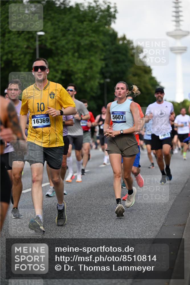 29.06.2025 - hella hamburg halbmarathon Dr. Thomas Lammeyer http://msf.ph/oto/8510814 29.06.2025 10:00:06 Kennedybrücke 1061, 1120, 1267, 1452, 1499, 1502, 1592, 1976, 2504, 2818, 2953, 3256, 3543, 4077, 4711, 5482, 5600, 5607, 5978, 6115, 6511, 6512, 7178, 7583, 7943, 8273, 8335, 8989, 9638, 9695, 9793, 10408, 10891, 10895, 11124, 11231 meine-sportfotos.de