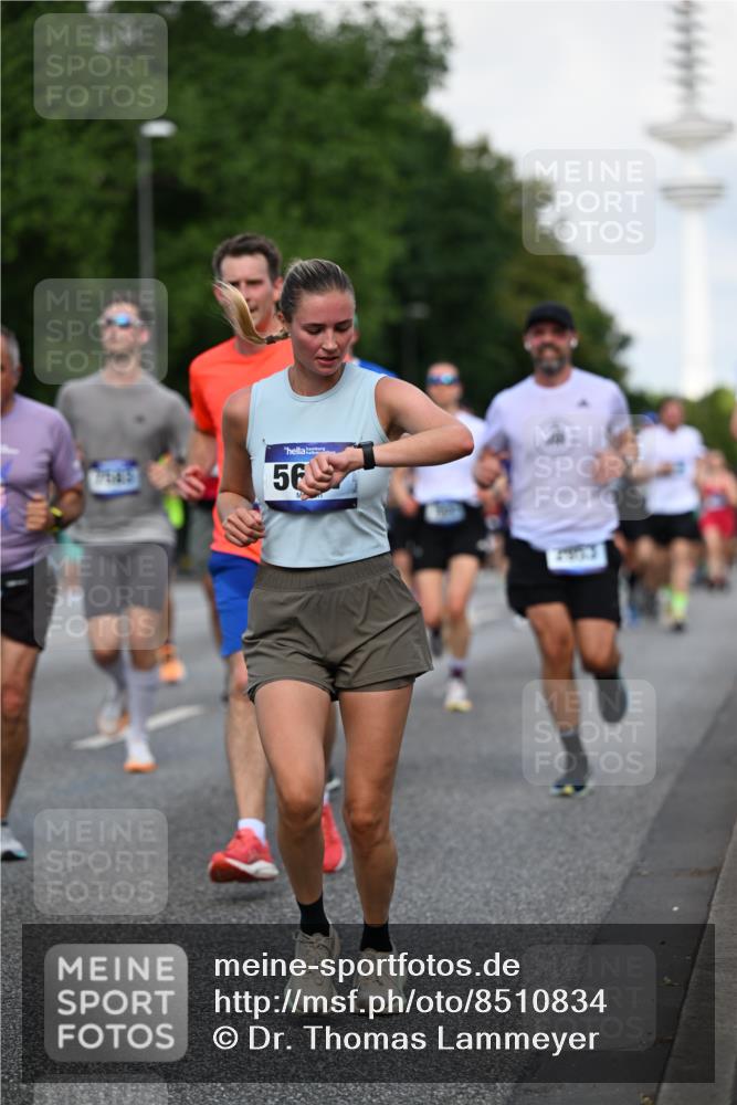 29.06.2025 - hella hamburg halbmarathon Dr. Thomas Lammeyer http://msf.ph/oto/8510834 29.06.2025 10:00:07 Kennedybrücke 1061, 1120, 1452, 1499, 1502, 1592, 1976, 2504, 2953, 3256, 4077, 4404, 4711, 5482, 5600, 5607, 5978, 6511, 6512, 7178, 7583, 7943, 8335, 8989, 9638, 9695, 9793, 10408, 10891, 10895, 11124, 11231 meine-sportfotos.de