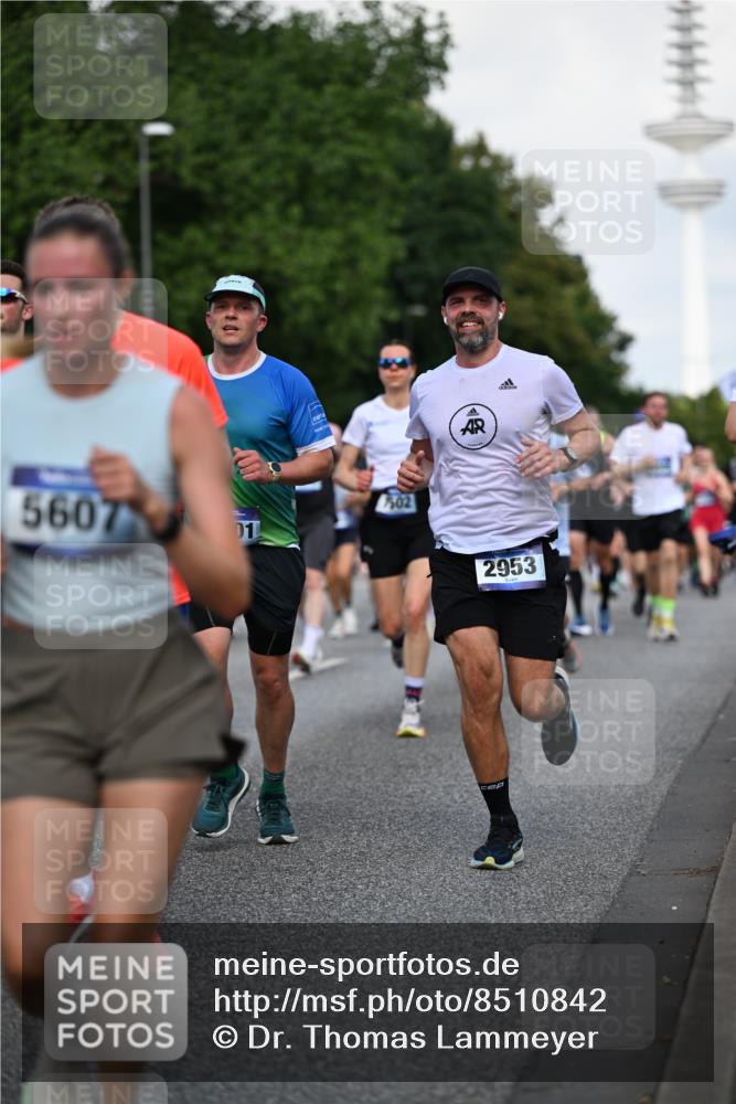 29.06.2025 - hella hamburg halbmarathon Dr. Thomas Lammeyer http://msf.ph/oto/8510842 29.06.2025 10:00:08 Kennedybrücke 1061, 1120, 1452, 1499, 1502, 1592, 1976, 2953, 3256, 4077, 4404, 4711, 5482, 5600, 5607, 5978, 6511, 6512, 7178, 7583, 7943, 8335, 8921, 8989, 9597, 9638, 9695, 9793, 10408, 10891, 10895, 11124, 11231 meine-sportfotos.de