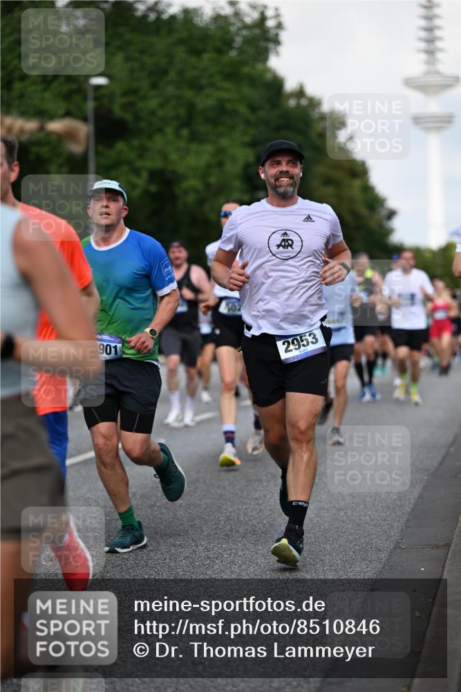 29.06.2025 - hella hamburg halbmarathon Dr. Thomas Lammeyer http://msf.ph/oto/8510846 29.06.2025 10:00:08 Kennedybrücke 1061, 1120, 1452, 1499, 1502, 1592, 1976, 2953, 3256, 4077, 4404, 4711, 5482, 5600, 5607, 5978, 6511, 6512, 7178, 7583, 7943, 8335, 8921, 8989, 9597, 9638, 9695, 9793, 10408, 10891, 10895, 11124, 11231 meine-sportfotos.de