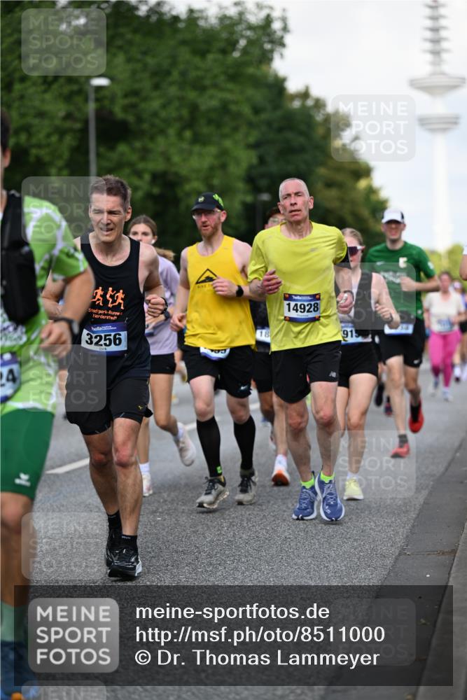 29.06.2025 - hella hamburg halbmarathon Dr. Thomas Lammeyer http://msf.ph/oto/8511000 29.06.2025 10:00:20 Kennedybrücke 1460, 1499, 1502, 1628, 1877, 2013, 2082, 2083, 2953, 2996, 3256, 3426, 4065, 4077, 4377, 4404, 4635, 4711, 4967, 5482, 5600, 5978, 6286, 6309, 6377, 6511, 6512, 6561, 6562, 7178, 7383, 7475, 7583, 8261, 8335, 8514, 8572, 8921, 9082, 9497, 9537, 9597, 9638, 9695, 9793, 10508, 10891, 11018, 11124, 11231 meine-sportfotos.de