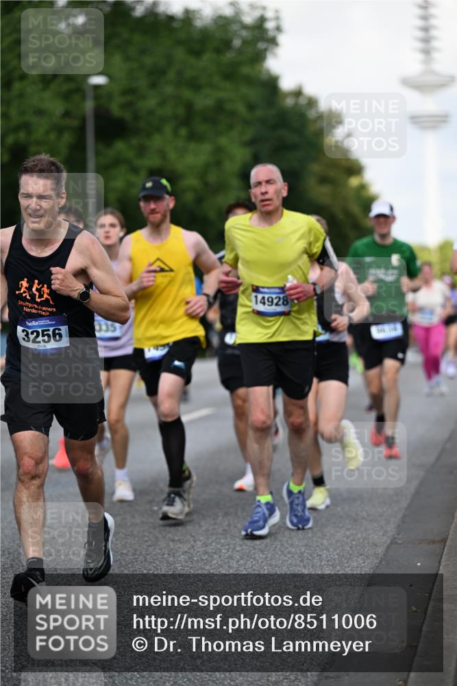 29.06.2025 - hella hamburg halbmarathon Dr. Thomas Lammeyer http://msf.ph/oto/8511006 29.06.2025 10:00:21 Kennedybrücke 1460, 1499, 1502, 1628, 1877, 2013, 2082, 2083, 2996, 3256, 3310, 3426, 4065, 4077, 4377, 4404, 4635, 4711, 4967, 5482, 5600, 5978, 6286, 6309, 6377, 6511, 6512, 6561, 6562, 7178, 7383, 7475, 7583, 8261, 8335, 8361, 8514, 8572, 8921, 8996, 9082, 9497, 9537, 9597, 9638, 9695, 9793, 10371, 10508, 10891, 11018, 11124, 11231 meine-sportfotos.de