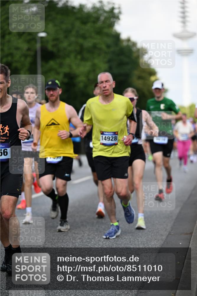 29.06.2025 - hella hamburg halbmarathon Dr. Thomas Lammeyer http://msf.ph/oto/8511010 29.06.2025 10:00:21 Kennedybrücke 1460, 1499, 1502, 1628, 1877, 2013, 2082, 2083, 2996, 3256, 3310, 3426, 4065, 4077, 4377, 4404, 4635, 4711, 4967, 5482, 5600, 5978, 6286, 6309, 6377, 6511, 6512, 6561, 6562, 7178, 7383, 7475, 7583, 8261, 8335, 8361, 8514, 8572, 8921, 8996, 9082, 9497, 9537, 9597, 9638, 9695, 9793, 10371, 10508, 10891, 11018, 11124, 11231 meine-sportfotos.de
