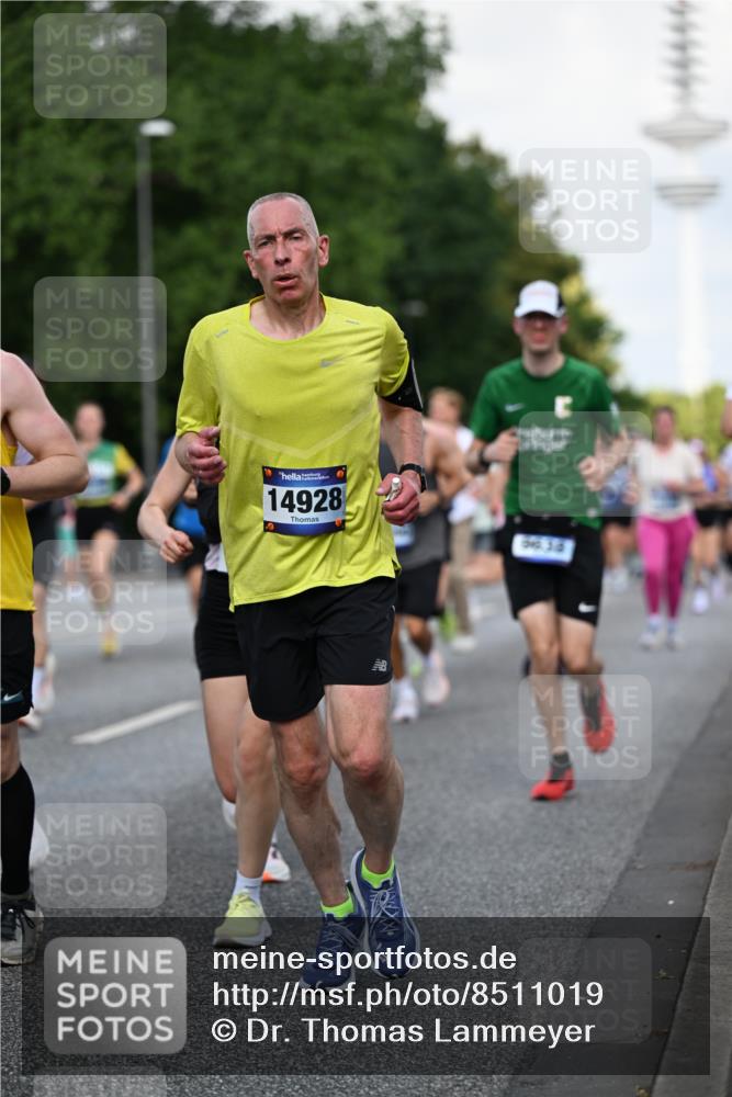 29.06.2025 - hella hamburg halbmarathon Dr. Thomas Lammeyer http://msf.ph/oto/8511019 29.06.2025 10:00:22 Kennedybrücke 1460, 1499, 1502, 1628, 1877, 2013, 2082, 2083, 2208, 2771, 2996, 3256, 3310, 3426, 4065, 4077, 4377, 4404, 4635, 4711, 4967, 5482, 5600, 5978, 6286, 6309, 6377, 6511, 6512, 6561, 6562, 7178, 7383, 7475, 8261, 8335, 8361, 8514, 8572, 8921, 8996, 9082, 9497, 9537, 9597, 9638, 9695, 9793, 10371, 10508, 10891, 11018, 11124, 11231 meine-sportfotos.de