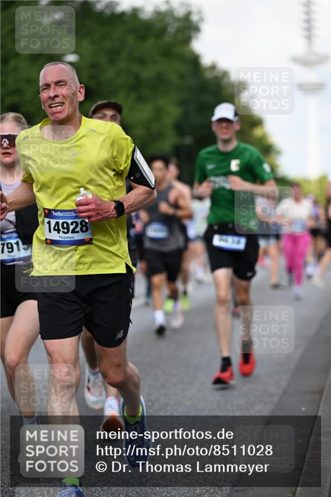 29.06.2025 - hella hamburg halbmarathon Dr. Thomas Lammeyer http://msf.ph/oto/8511028 29.06.2025 10:00:22 Kennedybrücke 1460, 1499, 1502, 1628, 1877, 2013, 2082, 2083, 2208, 2771, 2996, 3256, 3310, 3426, 4065, 4077, 4377, 4404, 4635, 4711, 4967, 5482, 5600, 5978, 6286, 6309, 6377, 6511, 6512, 6561, 6562, 7178, 7383, 7475, 8261, 8335, 8361, 8514, 8572, 8921, 8996, 9082, 9497, 9537, 9597, 9638, 9695, 9793, 10371, 10508, 10891, 11018, 11124, 11231 meine-sportfotos.de