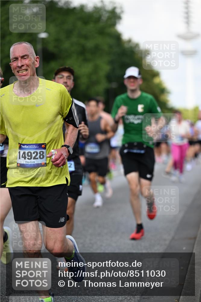 29.06.2025 - hella hamburg halbmarathon Dr. Thomas Lammeyer http://msf.ph/oto/8511030 29.06.2025 10:00:22 Kennedybrücke 1460, 1499, 1502, 1628, 1877, 2013, 2082, 2083, 2208, 2771, 2996, 3256, 3310, 3426, 4065, 4077, 4377, 4404, 4635, 4711, 4967, 5482, 5600, 5978, 6286, 6309, 6377, 6511, 6512, 6561, 6562, 7178, 7383, 7475, 8261, 8335, 8361, 8514, 8572, 8921, 8996, 9082, 9497, 9537, 9597, 9638, 9695, 9793, 10371, 10508, 10891, 11018, 11124, 11231 meine-sportfotos.de