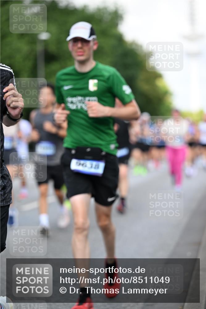 29.06.2025 - hella hamburg halbmarathon Dr. Thomas Lammeyer http://msf.ph/oto/8511049 29.06.2025 10:00:24 Kennedybrücke 1460, 1496, 1499, 1628, 1877, 2013, 2082, 2083, 2208, 2771, 2996, 3256, 3310, 3426, 4065, 4077, 4377, 4404, 4635, 4711, 4833, 4967, 5482, 5600, 5978, 6286, 6309, 6377, 6511, 6512, 6561, 6562, 7178, 7383, 7475, 8261, 8335, 8361, 8514, 8572, 8587, 8921, 8996, 9082, 9497, 9537, 9597, 9638, 9695, 9793, 10371, 10508, 10891, 11018, 11124, 11231 meine-sportfotos.de