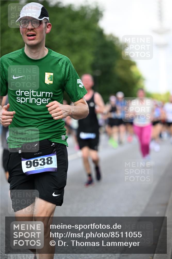 29.06.2025 - hella hamburg halbmarathon Dr. Thomas Lammeyer http://msf.ph/oto/8511055 29.06.2025 10:00:24 Kennedybrücke 1460, 1496, 1499, 1628, 1877, 2013, 2082, 2083, 2208, 2771, 2996, 3256, 3310, 3426, 4065, 4077, 4377, 4404, 4635, 4711, 4833, 4967, 5482, 5600, 5978, 6286, 6309, 6377, 6511, 6512, 6561, 6562, 7178, 7383, 7475, 8261, 8335, 8361, 8514, 8572, 8587, 8921, 8996, 9082, 9497, 9537, 9597, 9638, 9695, 9793, 10371, 10508, 10891, 11018, 11124, 11231 meine-sportfotos.de