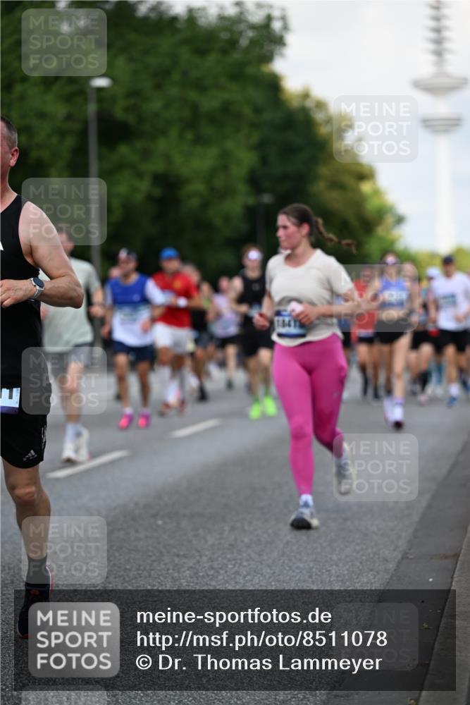 29.06.2025 - hella hamburg halbmarathon Dr. Thomas Lammeyer http://msf.ph/oto/8511078 29.06.2025 10:00:26 Kennedybrücke 1460, 1496, 1499, 1628, 1877, 2013, 2082, 2083, 2208, 2340, 2771, 2996, 3256, 3310, 3426, 4065, 4077, 4377, 4404, 4635, 4711, 4833, 4967, 5169, 5482, 5978, 6286, 6309, 6377, 6511, 6512, 6561, 6562, 7383, 7475, 8261, 8335, 8361, 8514, 8572, 8587, 8921, 8996, 9082, 9497, 9537, 9597, 9638, 9695, 9752, 9793, 10371, 10508, 10891, 11018, 11124, 11231 meine-sportfotos.de