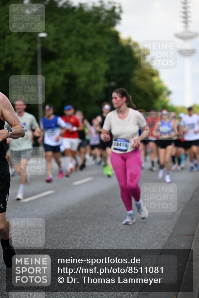 29.06.2025 - hella hamburg halbmarathon Dr. Thomas Lammeyer http://msf.ph/oto/8511081 29.06.2025 10:00:26 Kennedybrücke 1460, 1496, 1499, 1628, 1877, 2013, 2082, 2083, 2208, 2340, 2771, 2996, 3256, 3310, 3426, 4065, 4077, 4377, 4404, 4635, 4711, 4833, 4967, 5169, 5482, 5978, 6286, 6309, 6377, 6511, 6512, 6561, 6562, 7383, 7475, 8261, 8335, 8361, 8514, 8572, 8587, 8921, 8996, 9082, 9497, 9537, 9597, 9638, 9695, 9752, 9793, 10371, 10508, 10891, 11018, 11124, 11231 meine-sportfotos.de