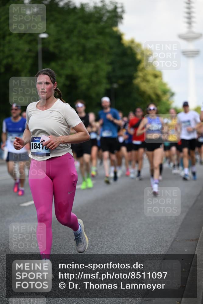 29.06.2025 - hella hamburg halbmarathon Dr. Thomas Lammeyer http://msf.ph/oto/8511097 29.06.2025 10:00:28 Kennedybrücke 1460, 1496, 1537, 1628, 1877, 2013, 2082, 2083, 2208, 2340, 2771, 2996, 3256, 3310, 3426, 4065, 4077, 4377, 4404, 4635, 4711, 4833, 4967, 5169, 5482, 5978, 6286, 6309, 6377, 6511, 6512, 6561, 6562, 7383, 7475, 8261, 8335, 8361, 8514, 8572, 8587, 8921, 8996, 9082, 9497, 9537, 9597, 9638, 9695, 9752, 9820, 10371, 10508, 11018, 11124, 11231 meine-sportfotos.de