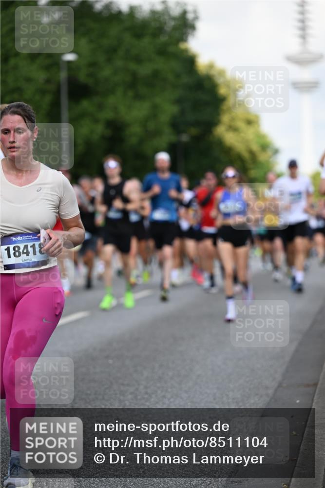 29.06.2025 - hella hamburg halbmarathon Dr. Thomas Lammeyer http://msf.ph/oto/8511104 29.06.2025 10:00:28 Kennedybrücke 1460, 1496, 1537, 1628, 1877, 2013, 2082, 2083, 2208, 2340, 2771, 2996, 3256, 3310, 3426, 4065, 4077, 4377, 4404, 4635, 4711, 4833, 4967, 5169, 5482, 5978, 6286, 6309, 6377, 6511, 6512, 6561, 6562, 7383, 7475, 8261, 8335, 8361, 8514, 8572, 8587, 8921, 8996, 9082, 9497, 9537, 9597, 9638, 9695, 9752, 9820, 10371, 10508, 11018, 11124, 11231 meine-sportfotos.de
