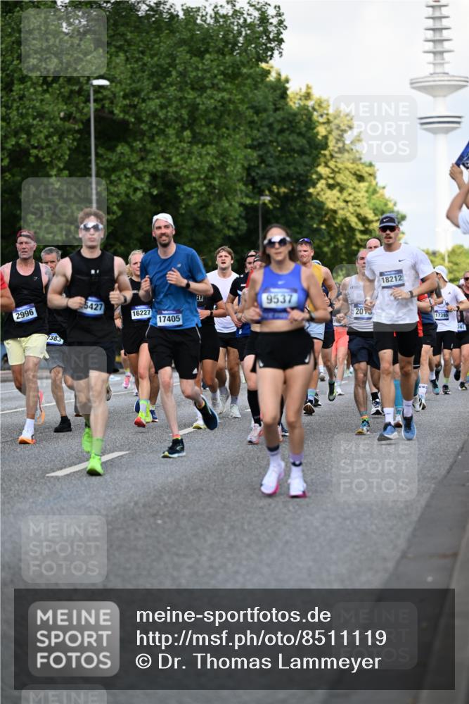 29.06.2025 - hella hamburg halbmarathon Dr. Thomas Lammeyer http://msf.ph/oto/8511119 29.06.2025 10:00:29 Kennedybrücke 1460, 1496, 1537, 1628, 1877, 2013, 2082, 2083, 2208, 2340, 2771, 2878, 2996, 3256, 3310, 3426, 4065, 4077, 4377, 4404, 4635, 4711, 4833, 4967, 5169, 5482, 6286, 6309, 6377, 6511, 6512, 6561, 6562, 7383, 7475, 8261, 8335, 8361, 8514, 8572, 8587, 8921, 8996, 9082, 9497, 9537, 9597, 9638, 9695, 9752, 9820, 10371, 10508, 11018, 11124, 11231 meine-sportfotos.de
