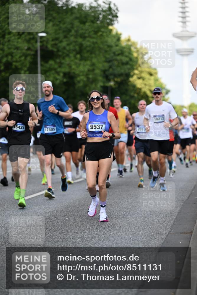 29.06.2025 - hella hamburg halbmarathon Dr. Thomas Lammeyer http://msf.ph/oto/8511131 29.06.2025 10:00:30 Kennedybrücke 1460, 1496, 1537, 1628, 1877, 2013, 2082, 2083, 2208, 2340, 2378, 2771, 2878, 2996, 3256, 3310, 3426, 4065, 4377, 4404, 4635, 4711, 4833, 4967, 5169, 5482, 5839, 6286, 6309, 6377, 6511, 6512, 6561, 6562, 7383, 7475, 8261, 8335, 8361, 8514, 8572, 8587, 8921, 8996, 9082, 9497, 9537, 9597, 9638, 9695, 9752, 9820, 10371, 10508, 11018, 11124, 11231 meine-sportfotos.de