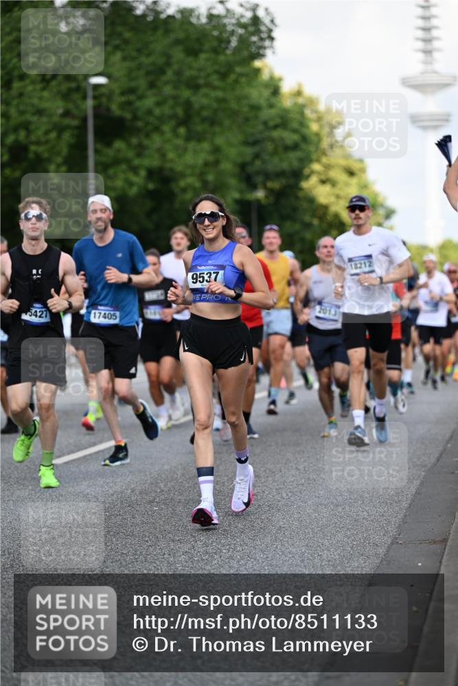 29.06.2025 - hella hamburg halbmarathon Dr. Thomas Lammeyer http://msf.ph/oto/8511133 29.06.2025 10:00:30 Kennedybrücke 1460, 1496, 1537, 1628, 1877, 2013, 2082, 2083, 2208, 2340, 2378, 2771, 2878, 2996, 3256, 3310, 3426, 4065, 4377, 4404, 4635, 4711, 4833, 4967, 5169, 5482, 5839, 6286, 6309, 6377, 6511, 6512, 6561, 6562, 7383, 7475, 8261, 8335, 8361, 8514, 8572, 8587, 8921, 8996, 9082, 9497, 9537, 9597, 9638, 9695, 9752, 9820, 10371, 10508, 11018, 11124, 11231 meine-sportfotos.de